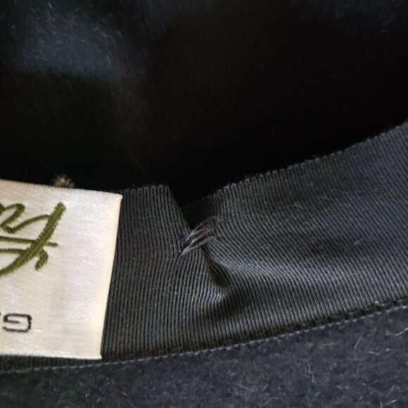 Vtg Frank Olive Patent Leather Flowers & Trim Black Wool Bucket Cloche Hat Boho main image 8
